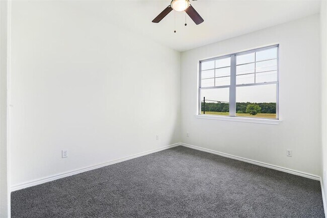 Building Photo - 104 Perch Dr