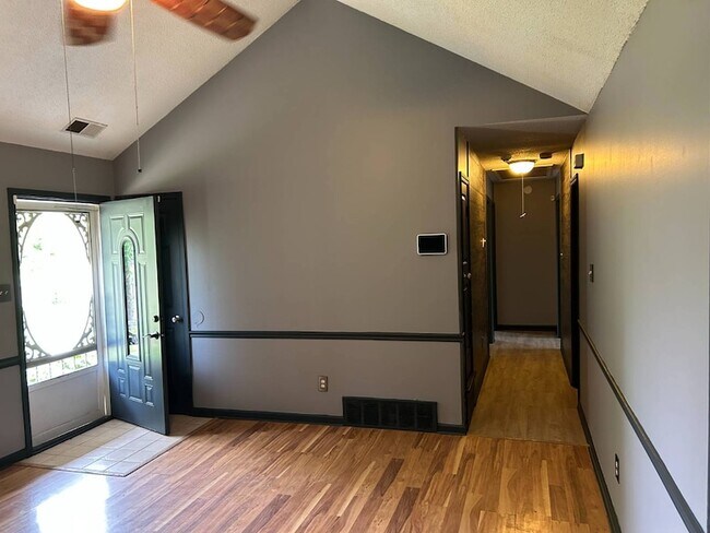 Building Photo - 6823 Northknoll Cove