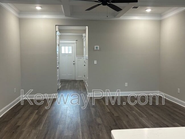 Building Photo - 2040 Denmark Ave SE