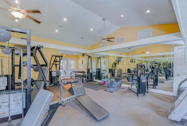 Building Photo - One Bedroom Apartment in Gated Community - Easy Highway Access!