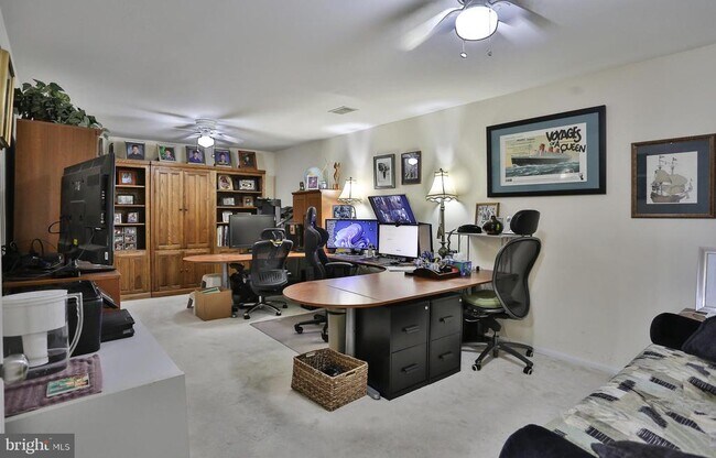 Building Photo - 5111 Lands End Ct