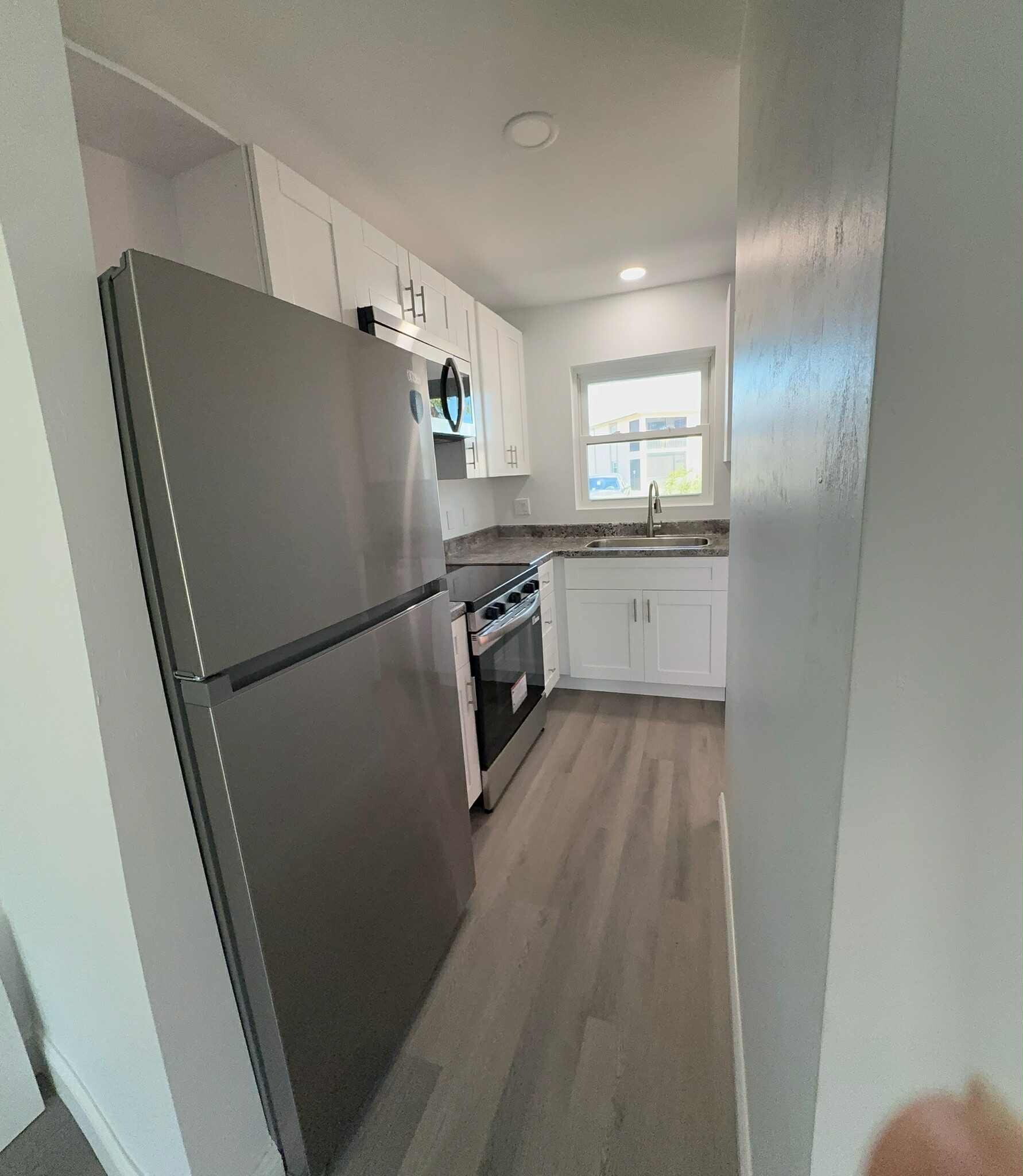 Building Photo - 16881 Davis Rd