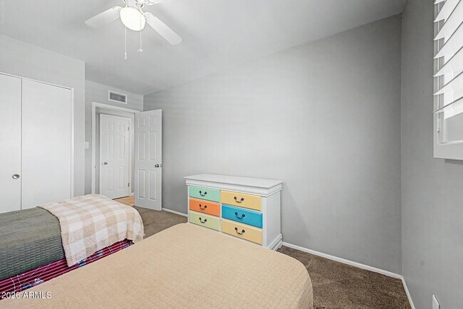 Building Photo - 408 E La Jolla Dr