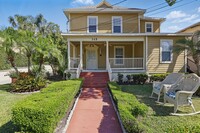 Building Photo - Harwood.315