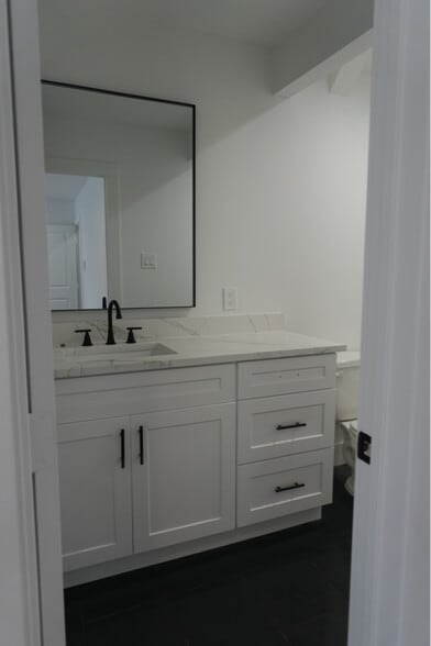 Building Photo - 11840 Barryknoll Ln