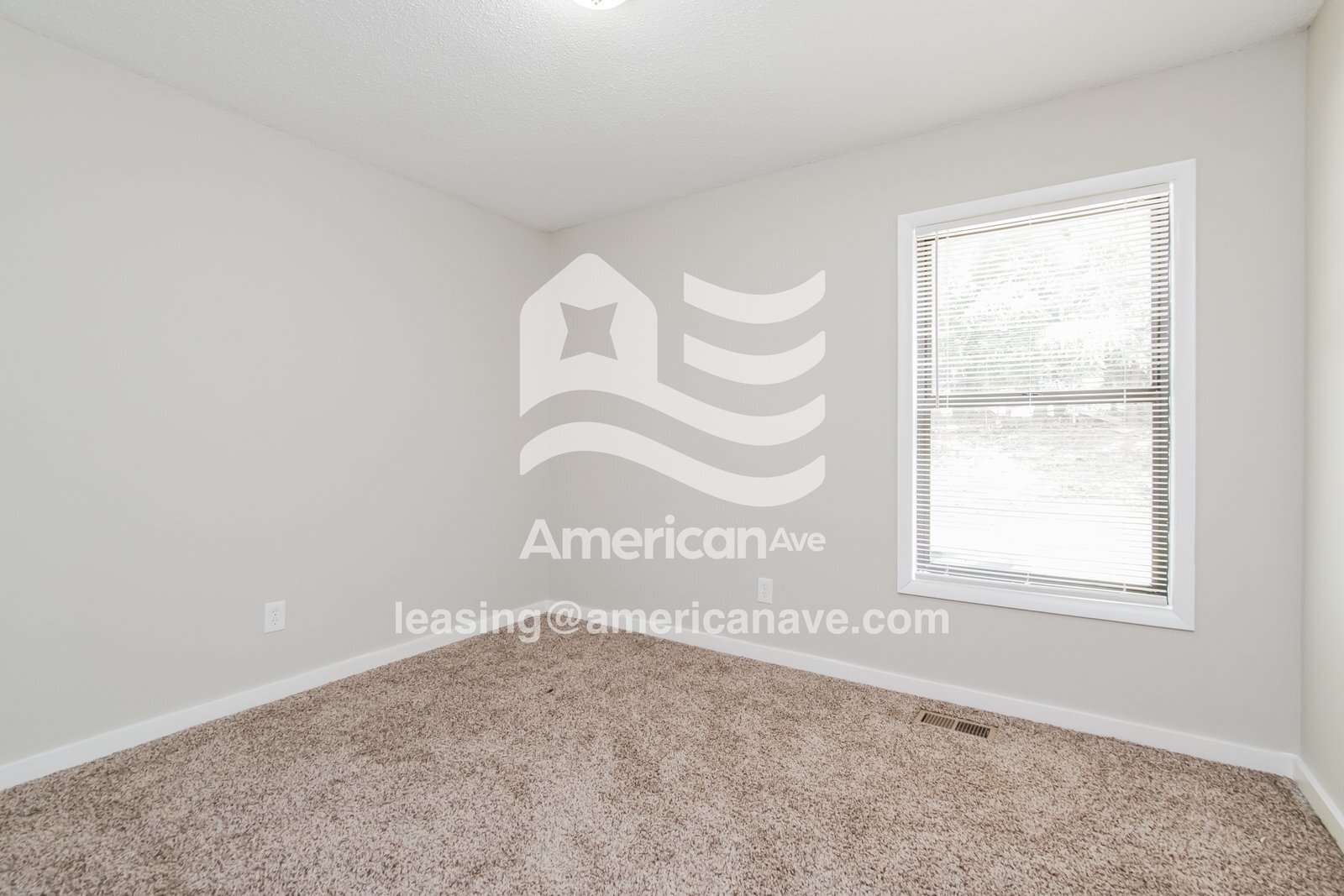 Building Photo - 5944 Laguna Dr
