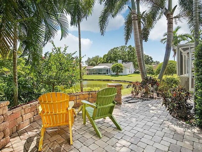 Building Photo - "Pool Home! Spacious 3-Bed, 2-Bath Gem on Shoreline Drive, Clearwater"