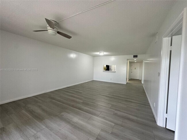Building Photo - 12850 SW 4th Ct