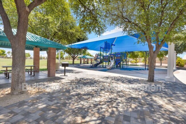 Building Photo - 809 S Lagoon Dr