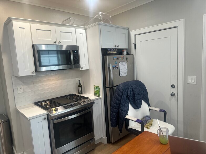 Building Photo - 44 Iffley Rd