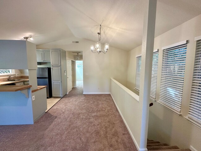 Building Photo - Nice 3 bedroom, 2 bath Home located in his...