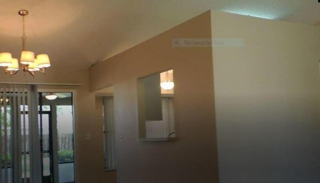 Building Photo - 1331 SW Bellevue Ave