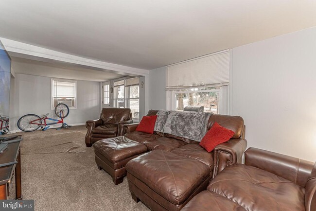 Building Photo - 801 Bethel Ave