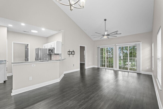 Building Photo - 5026 Belleglen Ct