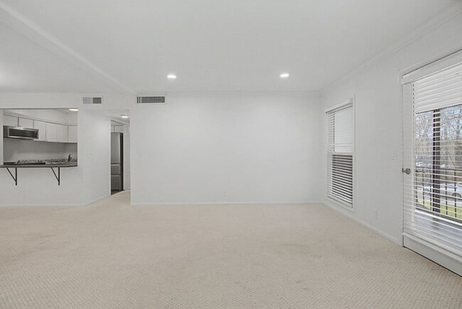 Building Photo - 116 Harding Pl