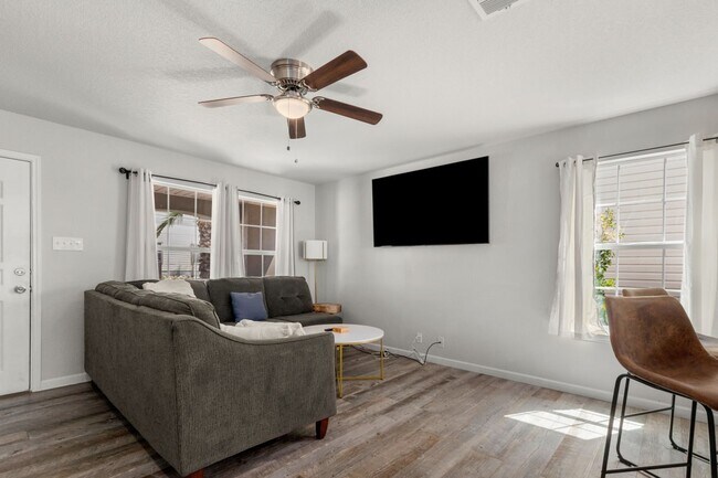 Building Photo - 907 Grants Canyon