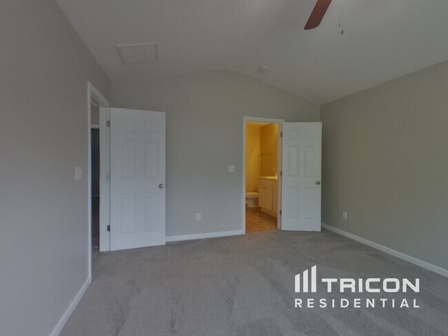 Building Photo - 1511 Brookgreen Ave