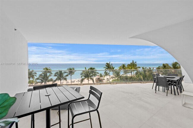 Building Photo - 16901 Collins Ave