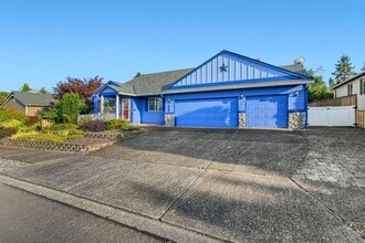 Building Photo - Single-Level 4BR/2BA Ranch — Spacious 3-Car Garage & Low-Maintenance Yard (Oregon City / Fairway ...