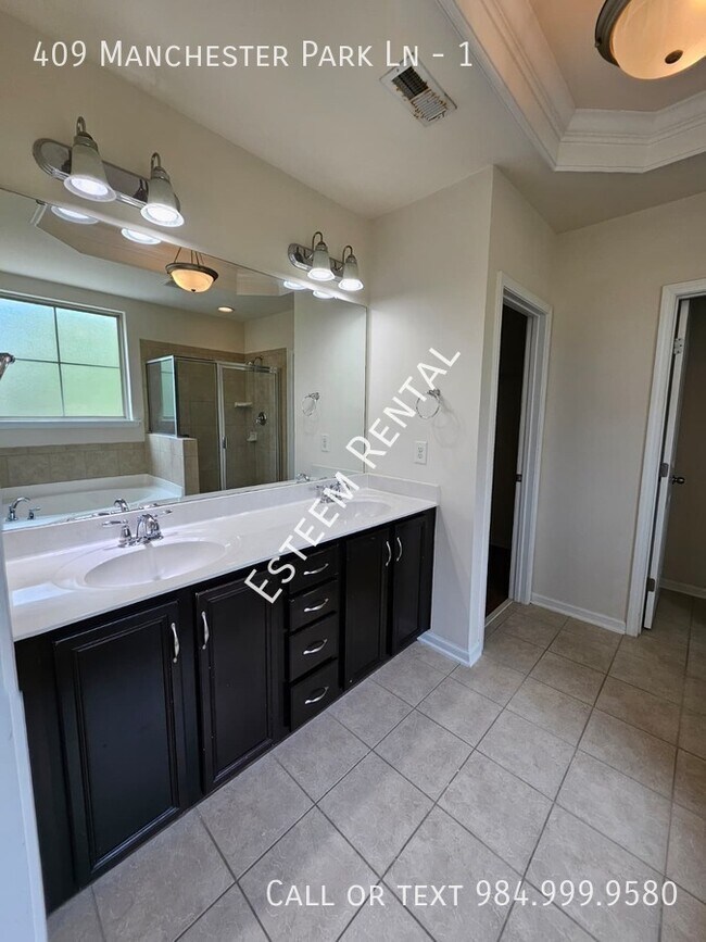 Building Photo - 409 Manchester Park Ln