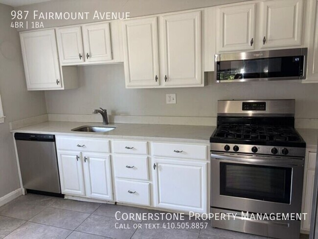 Building Photo - 987 Fairmount Ave