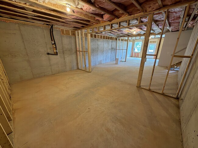 Building Photo - 540 Teversham Dr