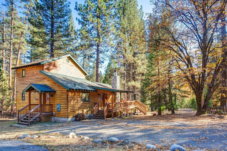 Building Photo - 2580 Yosemite Pines Ln