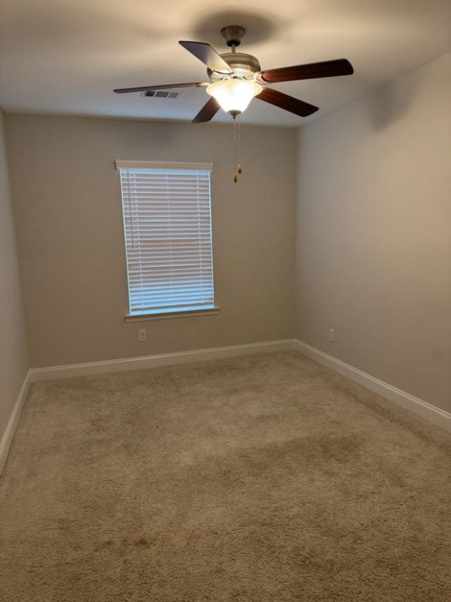 Building Photo - Townhome in Desirable Sterling Links - AVAILABLE NOW