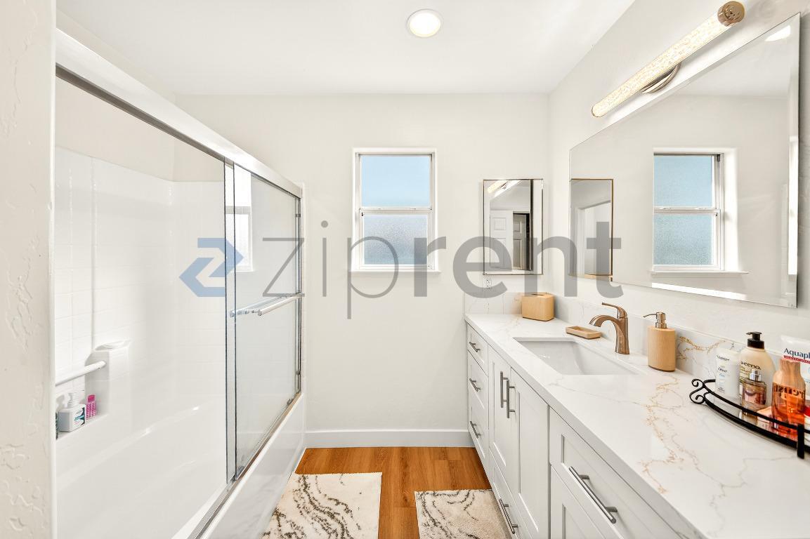 Building Photo - 5603 Pine Canyon Dr