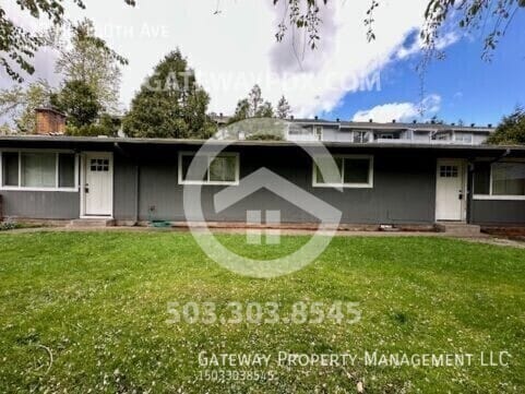 Building Photo - 422 NE 160th Ave