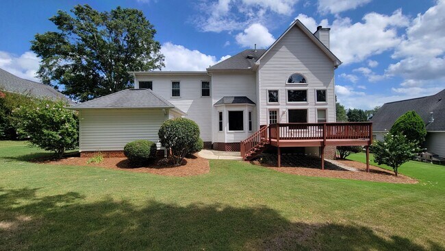 Building Photo - 4 Bed, 2.5 Bath Home Available in Taylors