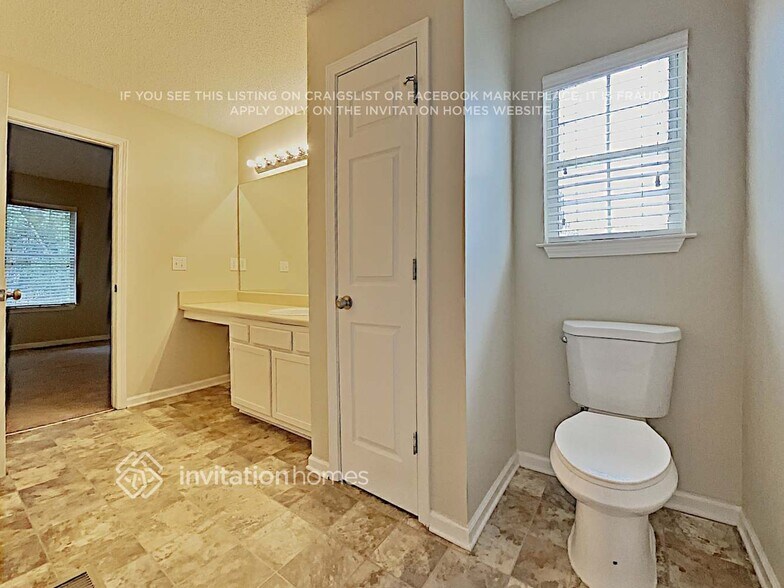 Building Photo - 2323 Wavetree Ln NW