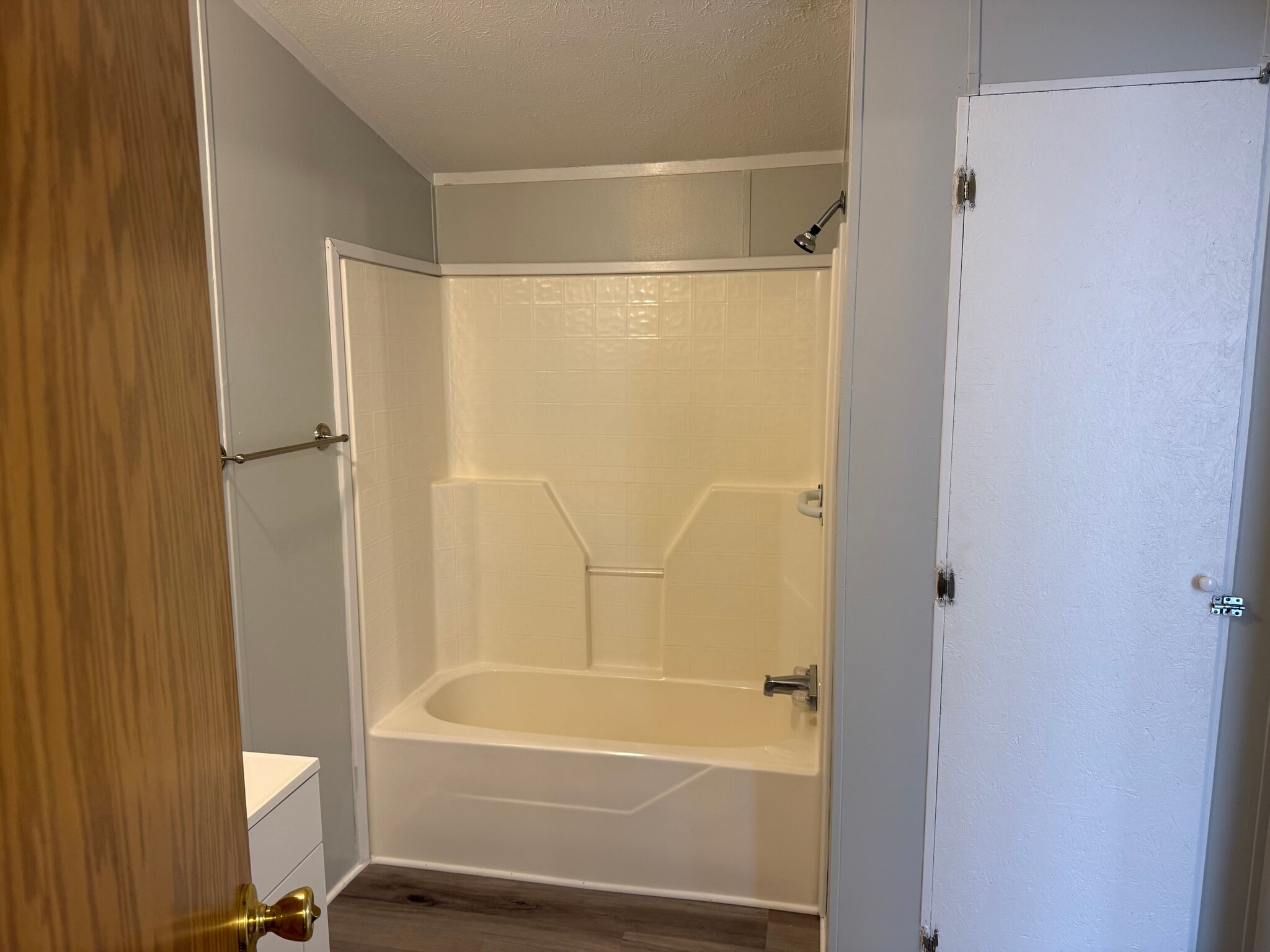 Building Photo - 13 James River Blvd