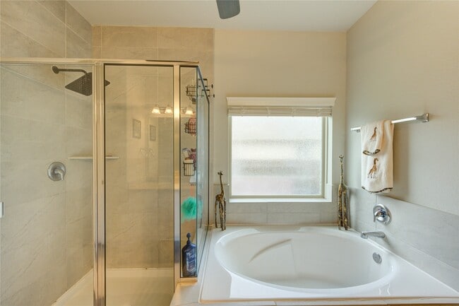 Building Photo - 30434 Butternut Oak Ln