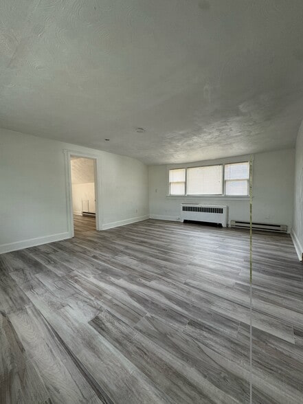 Building Photo - 1316 Maple Ave