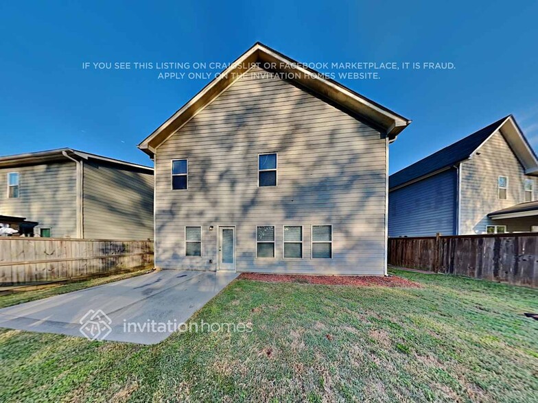Building Photo - 665 Georgia Way