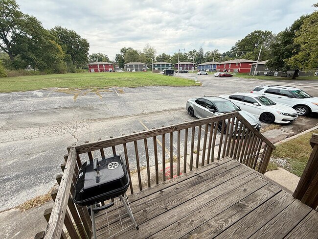 Building Photo - 212 Wheaton Ct