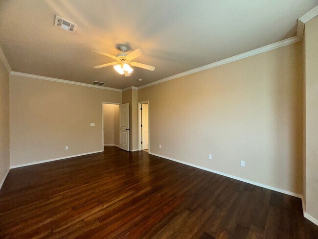 Building Photo - 3 Bed 2 Bath in Edmond!