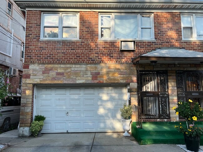 Primary Photo - 90-25 179th St