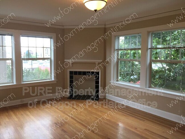 Building Photo - 709 SW 16th Ave