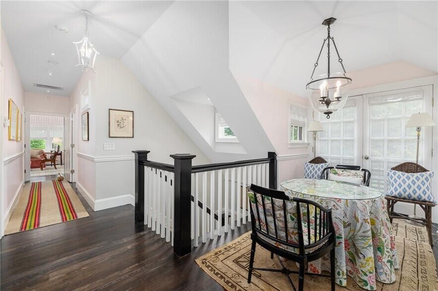 Building Photo - 33 Beacon Hill Rd