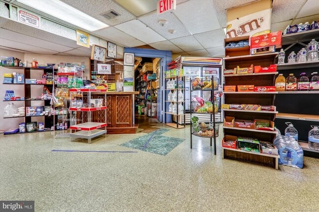 Building Photo - 4000 Tunlaw Rd NW