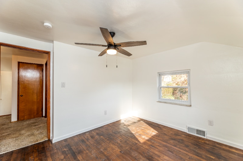 Building Photo - 3203 Hebron Dr