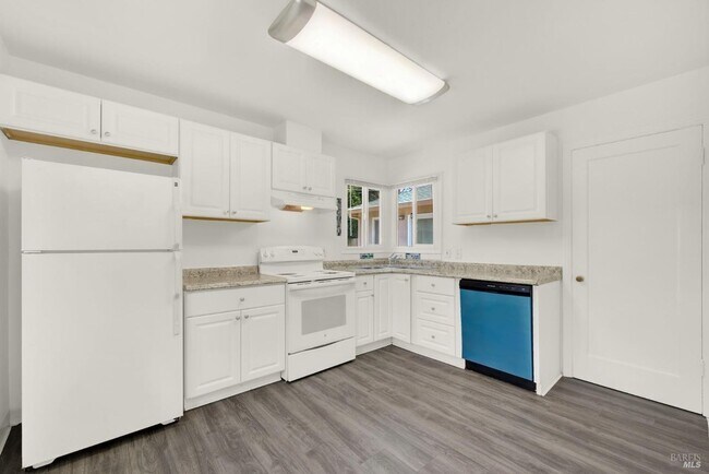 Building Photo - Salling - 1421 Clay Street