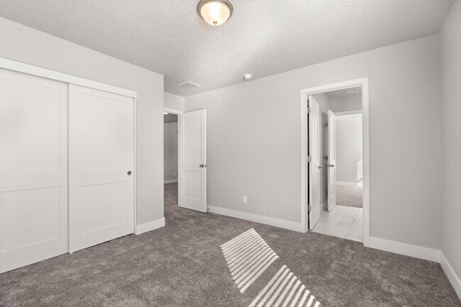 Building Photo - 6688 Zachary Rd NE