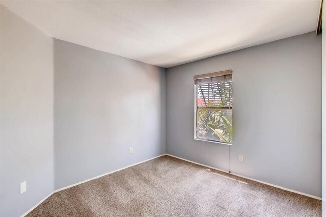 Building Photo - 9444 Twin Trails Dr