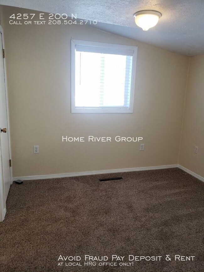 Building Photo - 2 bedroom home in Rigby by HomeRiver Group