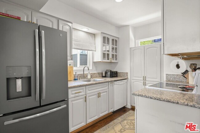 Building Photo - 27462 Country Glen Rd