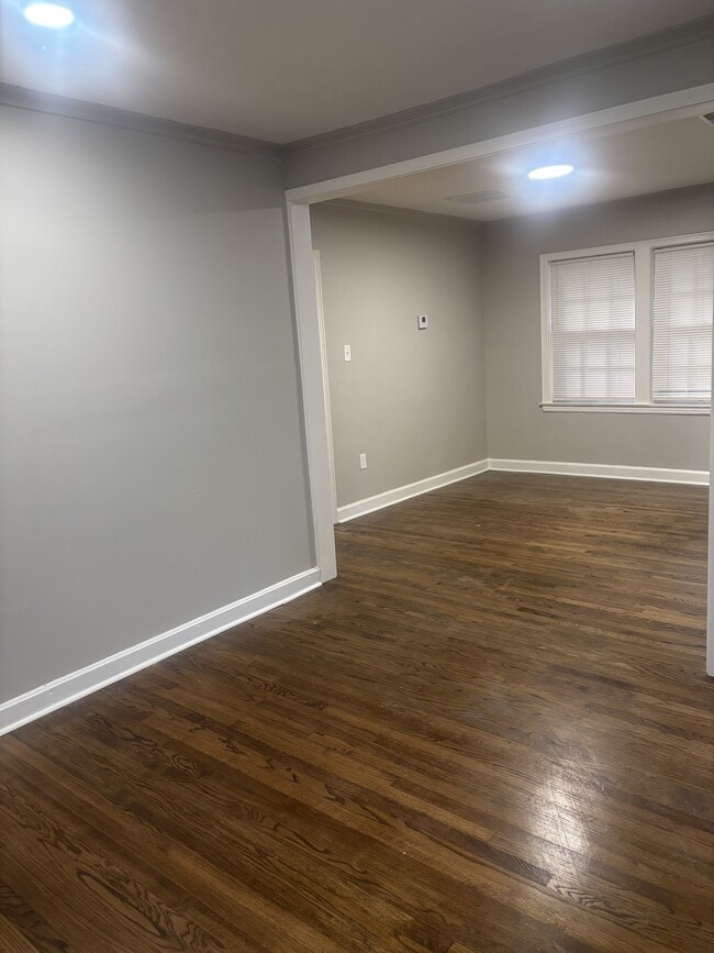 Building Photo - 1622 Alta Vista Ave