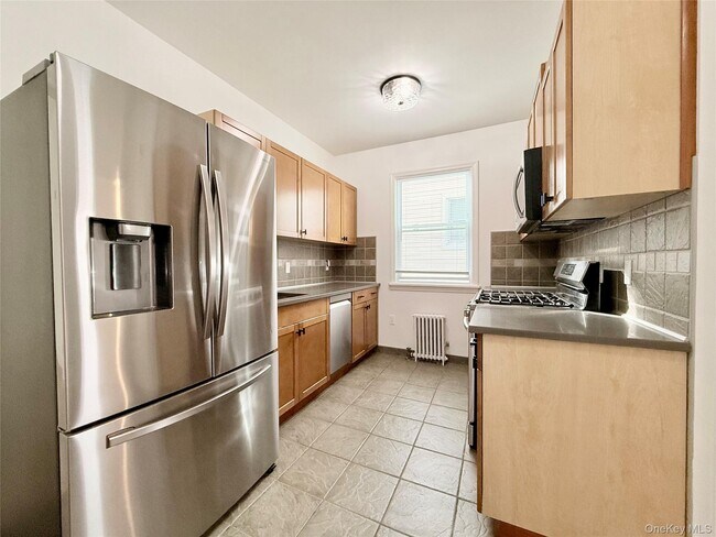 Building Photo - 78-48 85th St